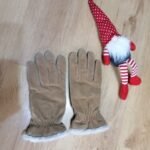 Дамски велурени ръкавици