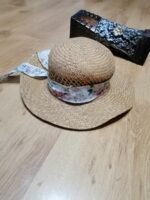 Дамска шапка