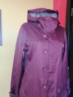 Дамско спортно яке