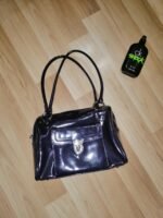 Лачена чанта