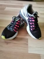 Маратонки -NIKE